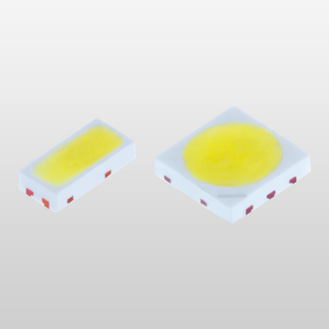 东芝的亚瓦型白色LED产品TL2FK系列（左）和TL3GA系列（右）（照片：美国商业资讯）