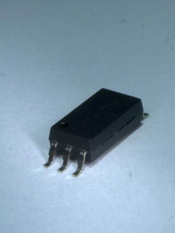 東芝：採用新型寬引線間距SO6L(LF4)封裝的IC輸出型光電耦合器。（照片：美國商業資訊）