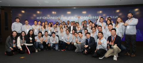根据阿里巴巴集团和UNCTAD组织的互联网创业者计划(eFounders Initiative)，来自亚洲的第一批37名企业家亲身体验了电子商务创新。互联网创业者计划的目标是帮助这些年青的企业家成为本国未来的数字生态系统建设者。（照片：美国商业资讯） 