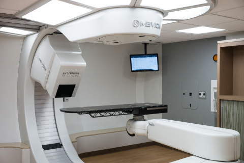 华盛顿特区MedStar乔治敦大学医院中搭载HYPERSCAN笔束扫描的MEVION S250i质子治疗系统。（照片：美国商业资讯）