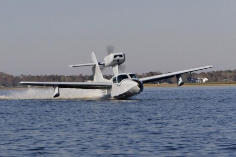 Lake Renegade amphibious aircraft. (Photo: Business Wire)