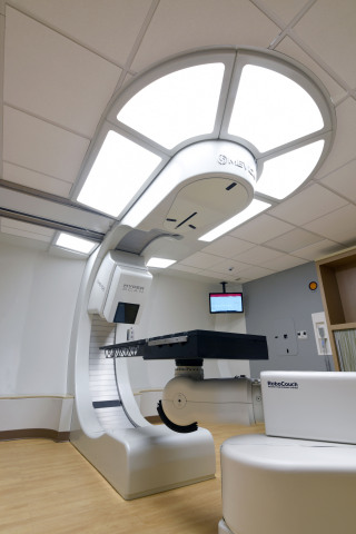 Mevion系统占地最小，能够安装到医院紧凑的场地中。（照片：美国商业资讯） 