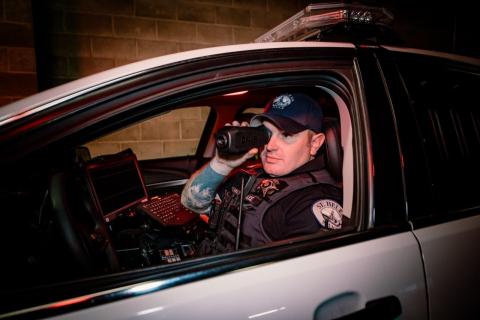 The new FLIR Scion Professional Thermal Monocular (PTM) for public safety professionals can stream live thermal video to provide greater situational awareness. (Photo: Business Wire)