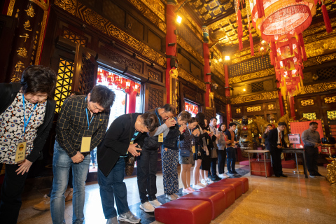 Temple hopping with Good Fortune Hong Kong: Thailand groups visiting Wong Tai Sin Temple for a cultural immersion. (Photo: Business Wire) 