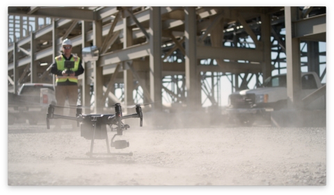 FLIR Systems已完成對DroneBase的策略性投資，後者是提供最大無人機監控(UAS)企業飛行員網路之一的全球無人機營運公司。FLIR成為DroneBase飛行員網路的獨家熱影像攝影機供應商。（照片：美國商業資訊） 
