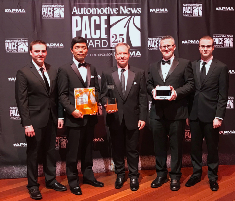 Velodyne Lidar團隊在底特律的頒獎典禮上接受2019年《汽車新聞》PACE獎。（照片：美國商業資訊） 