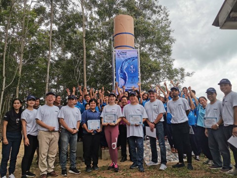 最近，Watts的員工、客戶和Planet Water在沙繳府的兩所學校建造了兩座“AquaTower”，每天一共可為2,000人供應2萬公升清潔水源。（照片：美國商業資訊）