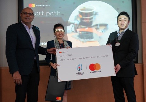 The left end: Mr. Nandan Maru, President of Japan, Mastercard (Head office: Purchase, NY). The center: Ms. Li Li Lin, Start Path Director (Asia Pacific), Mastercard. The right end: Jun Takagi, Chairman and CEO of Overseas Business, NIPPON Platform. (Photo: Business Wire) 