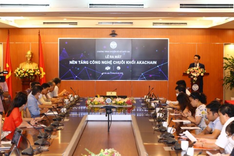 越南信息通信部在2020年8月14日主持akaChain的启动仪式（照片：美国商业资讯） 