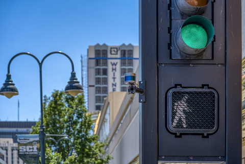 智慧城市解决方案可以使用Velodyne的激光雷达传感器来测定和监控车辆交通、行人安全、停车场管理、测速、V2X通信、队列和资产管理、安全等领域的状况。（照片：Velodyne Lidar, Inc.） 