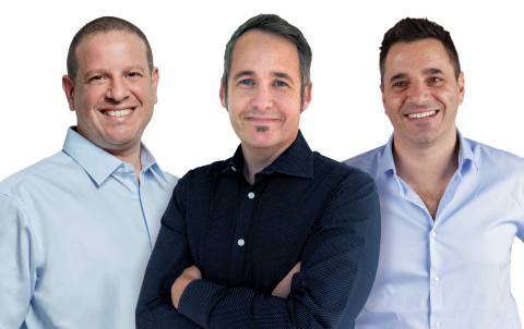 从左至右：Trax执行董事长兼联合创始人Joel Bar-El、Trax CEO Justin Behar、Trax 联合创始人 Dror Feldheim 