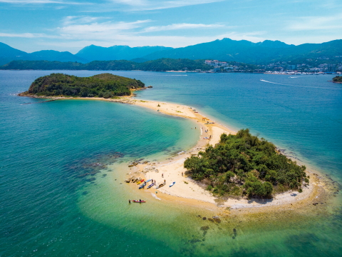 Sai Kung is a popular kayak and snorkel destination (Photo: Business Wire)
