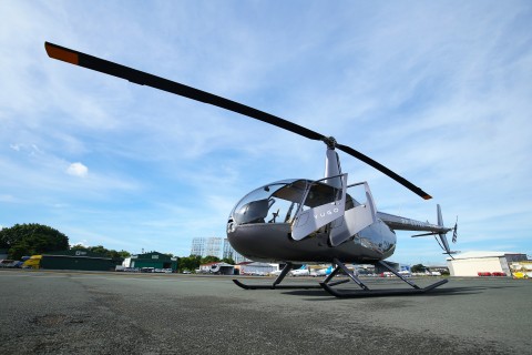 Yugo私人航空公司用於短程城市空運直升機接送的羅賓遜R44型直升機包機（照片：美國商業資訊） 