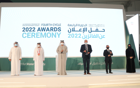 Group photo of the UAE Research Program for Rain Enhancement Science's 4th Cycle Award Ceremony (Photo: AETOSWire)