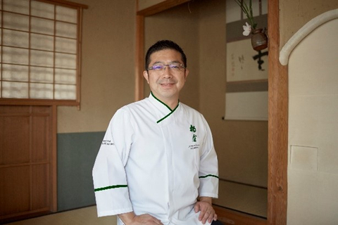 課程日期：2月7日；指導老師：大阪日本料理「柏屋」業主兼料理長、日本料理普及親善大使松尾英明（照片：美國商業資訊） 