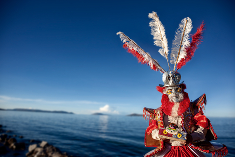 Traditional dances at Lake Titicaca, Puno. (Photo: PROMPERÚ)