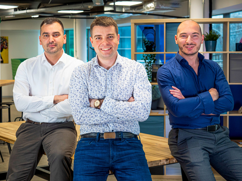 Payhawk共同創辦人：財務長Konstantin Djengozov（左）、執行長Hristo Borisov（中）、科技長Boyko Karadzhov（右）（照片：美國商業資訊） 