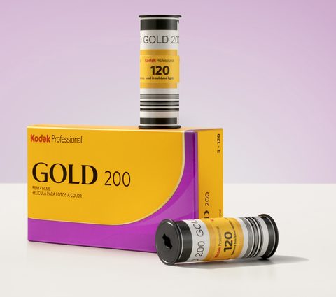 Kodak Moments宣佈推出全新120規格Gold 200底片（照片：美國商業資訊） 