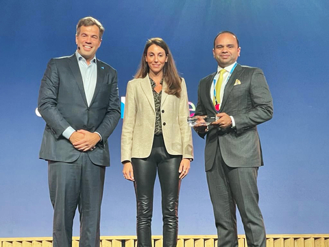 Mr. Adeeb Ahamed, MD, LuLu Financial Holdings, receiving the award for Network Accelerator at the recently held Blockchain Innovation Awards during the Ripple Swell event in London (Photo: AETOSWir