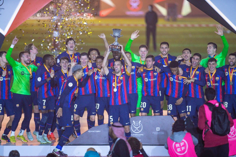 巴塞罗那在利雅得加冕西班牙超级杯冠军（照片：AETOSWire）