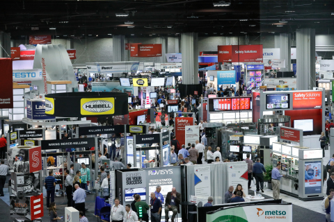 1萬多名工業專業人士參加了在亞特蘭大舉行的第25屆年度自動化展，以期瞭解工業企業聯網對提升全球競爭力的益處。（照片：美國商業資訊）