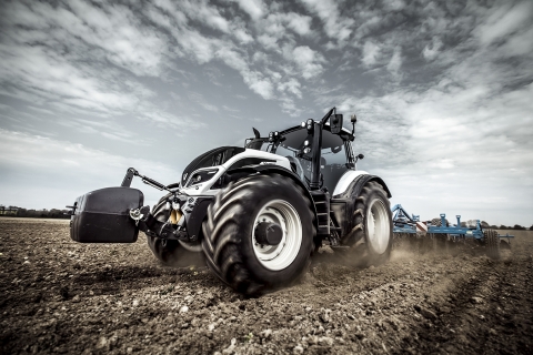 Machine of the Year Tractor Upper Class Tractor: Valtra T Series (Photo: Business Wire)