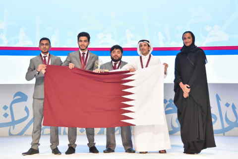 從右到左：Sheikha Hind bint Hamad Al Thani閣下、Abdurrahman Al Qabisi、 Baara' Darar、Anas Rasras和Hamed Hussein （照片：ME NewsWire） 