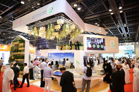 Exhibitors, visitors, and participants commend diversity of 19th WETEX and 2nd Dubai Solar Show (Photo: AETOSWire)