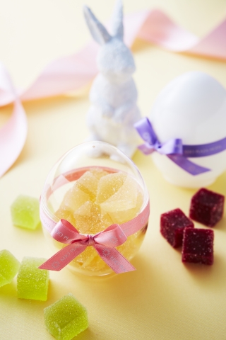 为庆祝春天的到来，京王广场酒店糕点专卖店“Food Boutique Poppins”将提供各种蛋状包装外卖果冻。（照片：美国商业资讯）