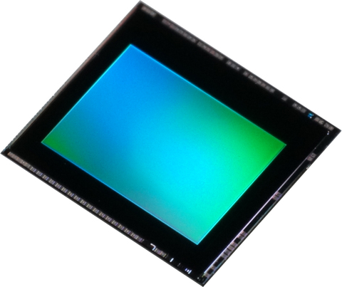 Toshiba: new 8-megapixel BSI CMOS image sensor 
