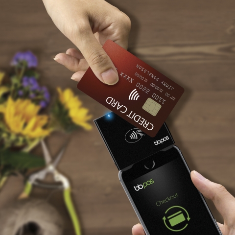 Chipper 2X accepting NFC payment (Photo: Business Wire) 