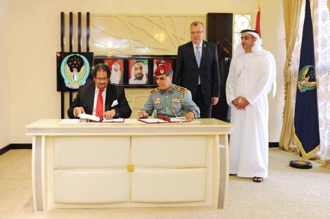 Sheikh Saif bin Zayed Al Nahyan殿下參加阿布達比警察局與聯合國毒品和犯罪問題辦公室的諒解備忘錄的簽字儀式。（照片：美國商業資訊）