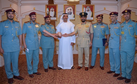 Saif bin Zayed welcomes the awarded president and work team (Photo: Business Wire)
