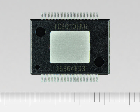 东芝：系统调节器IC“TCB010FNG”，集成用于汽车音响的串联稳压器和检测功能（照片：美国商业资讯） 