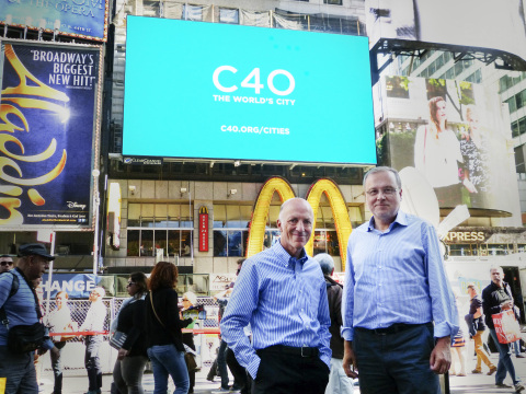 Clear Channel Outdoor CEO, William Eccleshare and Manel Sanroma, Chief Information Officer of Barcelona City Council (a C40 City) (Photo: Business Wire)

