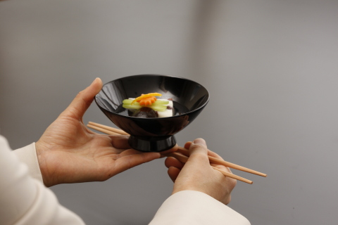 Japanese table manner workshop (Photo: Business Wire) 