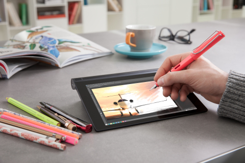 YOGA Tablet 2 with AnyPen (Photo: Business Wire)
