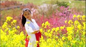 “春之福岛”，一段在花见公园伴着歌曲“Kami no Manimani”轻舞的舞蹈（照片：美国商业资讯） 