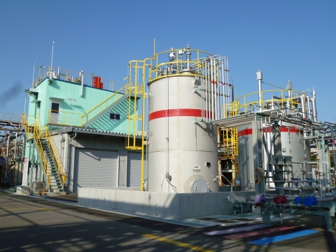 位於名古屋工廠的電解液生產設施（照片：美國商業資訊） 