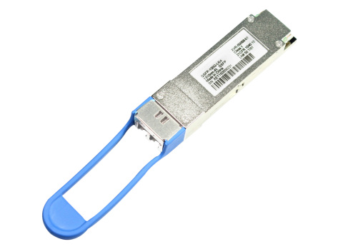 索尔思光电的业界首款100G QSFP28收发机（照片：美国商业资讯） 