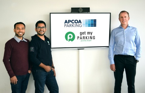 左起：Rasik Pansare (GMP)、Chirag Jain (GMP)、Philippe Op de Beeck (APCOA) （照片：美國商業資訊）