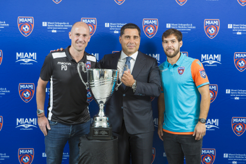 Coach Paul Dalglish (left), owner Riccardo Silva (Centre), player Dylan Mares of Miami FC Photo:OrovioPhotography/Silva/LaPresse