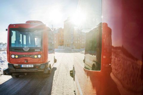 Velodyne的高性能雷射雷達技術是使EasyMile自動駕駛車輛能夠在城市、郊區和私人環境中智慧出行的重要組件。（照片：Gustav Gräll，代表Nobina——瑞典巴爾卡比EasyMile EZ10）