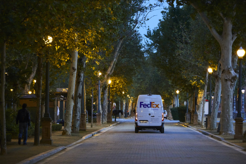 全球頂級貨運航空公司FedEx Corp. (NYSE: FDX)今天公布至2040年在全球實現碳中和營運的宏大計畫。為幫助實現這項目標，FedEx針對車輛電氣化、永續能源和碳封存等三個重要領域指定超過20億美元的初始投資。（照片：美國商業資訊）