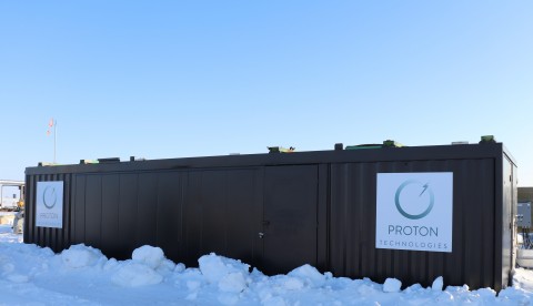 Proton Technologies位於薩斯喀徹溫省Kerrobert近郊生產現場的黑箱(Black Box)。（照片：美國商業資訊）