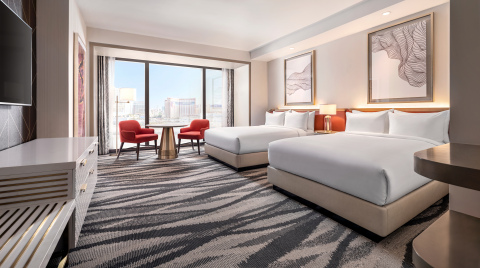 Resorts World康莱德拉斯维加斯酒店 - 大床房的拉斯维加斯地带景色 （照片：美国商业资讯）