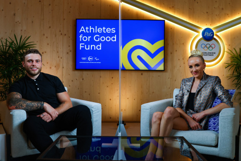 5枚奧運獎牌得主Nastia Liukin與奧運銀牌得主 Gus Kenworthy在寶僑舉辦的專題研討會上與2020東京奧運選手連線互動，介紹他們如何在社區行善方面為人表率。（照片：美國商業資訊）
