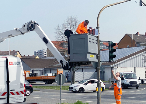 德国美因河畔吕塞尔斯海姆市将利用Velodyne Lidar的“智能基础设施解决方案”，对禁止在该市街道上通行的卡车进行数字化监测和报告，以缓解道路拥堵和空气和噪音污染问题。（照片：Velodyne Lidar）