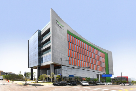 Pulmuone的研发总部Pulmuone技术学院位于韩国忠清北道Osong Biopolis District的指定区域，是韩国首个获得LEED认证的食品研究设施，代表了公司对全球健康与可持续生活方式(LOHAS)业务的承诺。（照片：美国商业资讯）