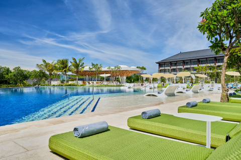 萬豪峇里島努沙杜瓦排屋的游泳池。業主和賓客可以享受附近峇里島努沙杜瓦萬麗五星級酒店的設施，包括游泳池、餐廳和水療。（照片：美國商業資訊）
